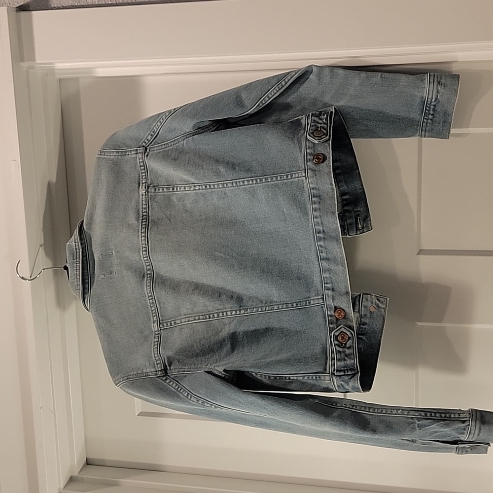Like new J Crew denim jacket - Picture 3 of 3